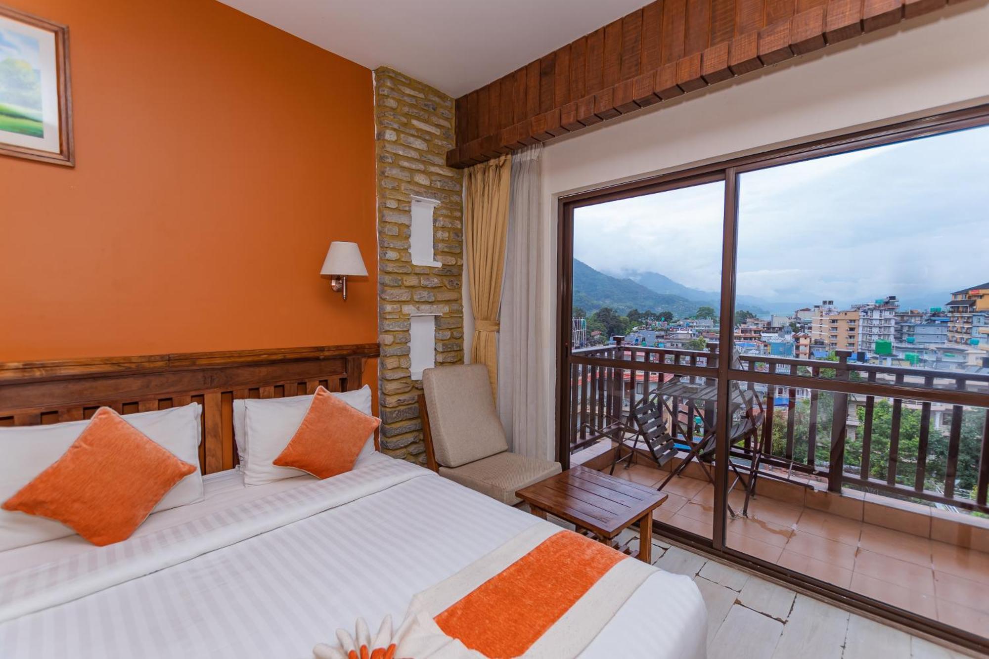 Pokhara Batika Hotell Eksteriør bilde