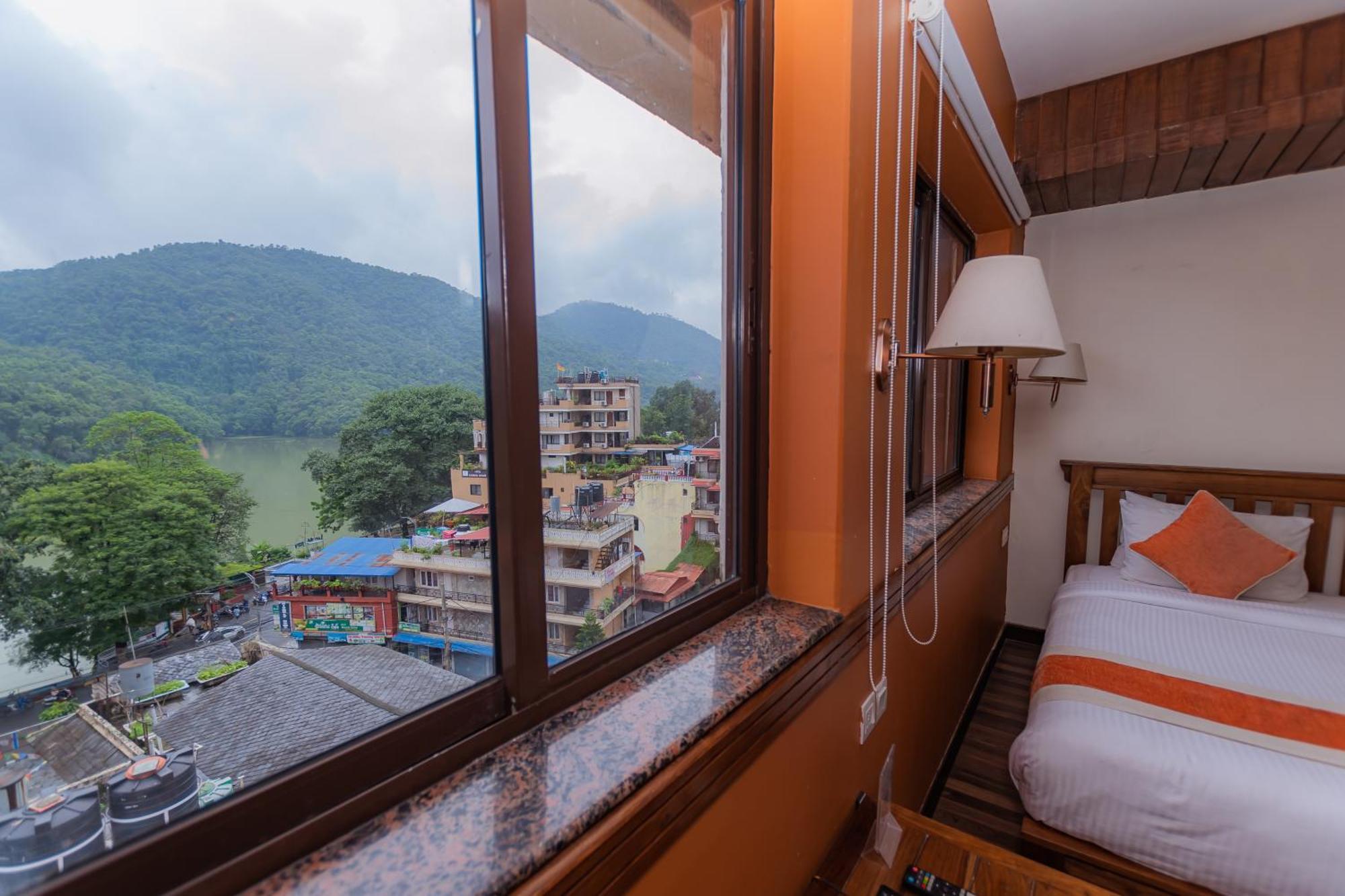 Pokhara Batika Hotell Eksteriør bilde