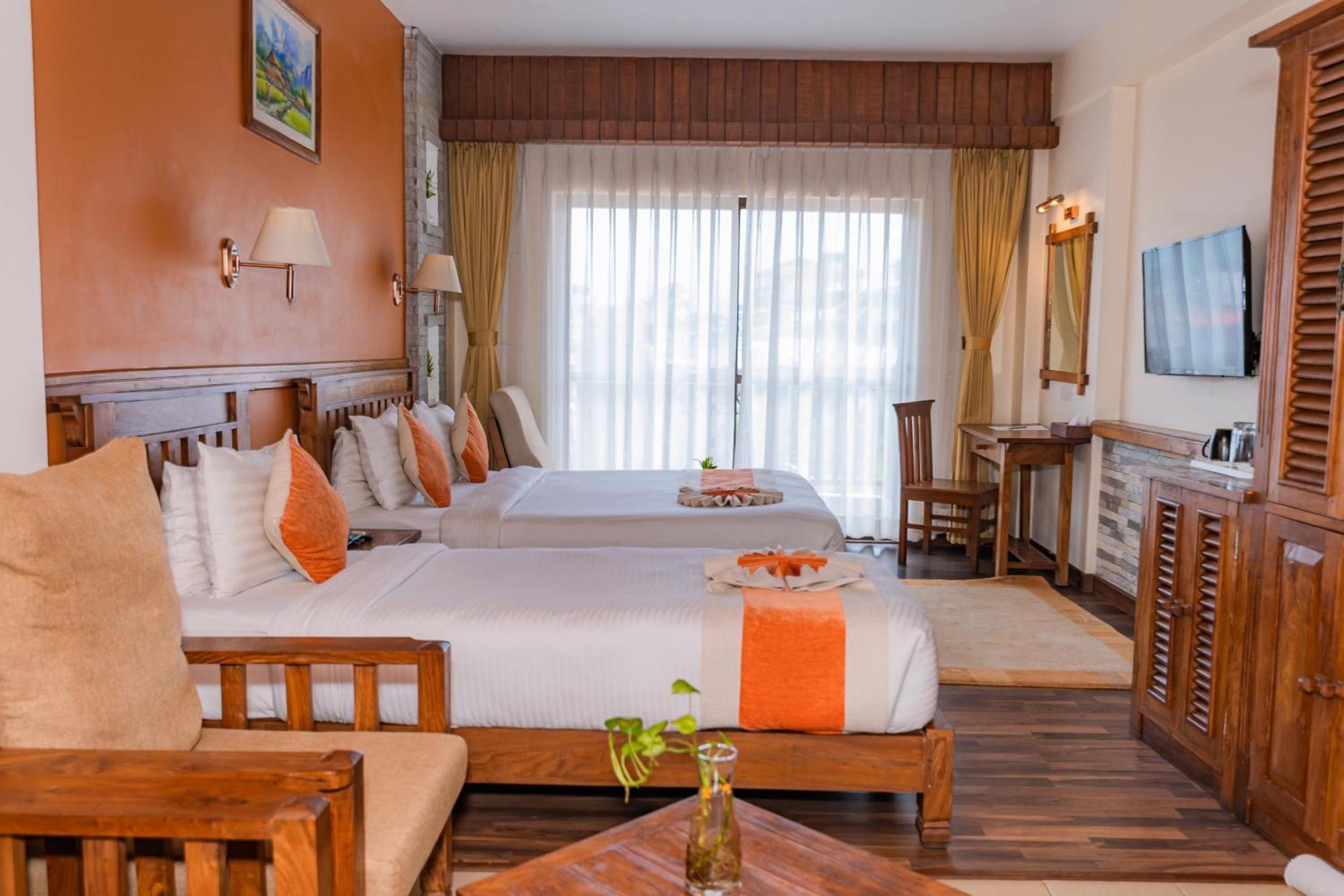 Pokhara Batika Hotell Eksteriør bilde