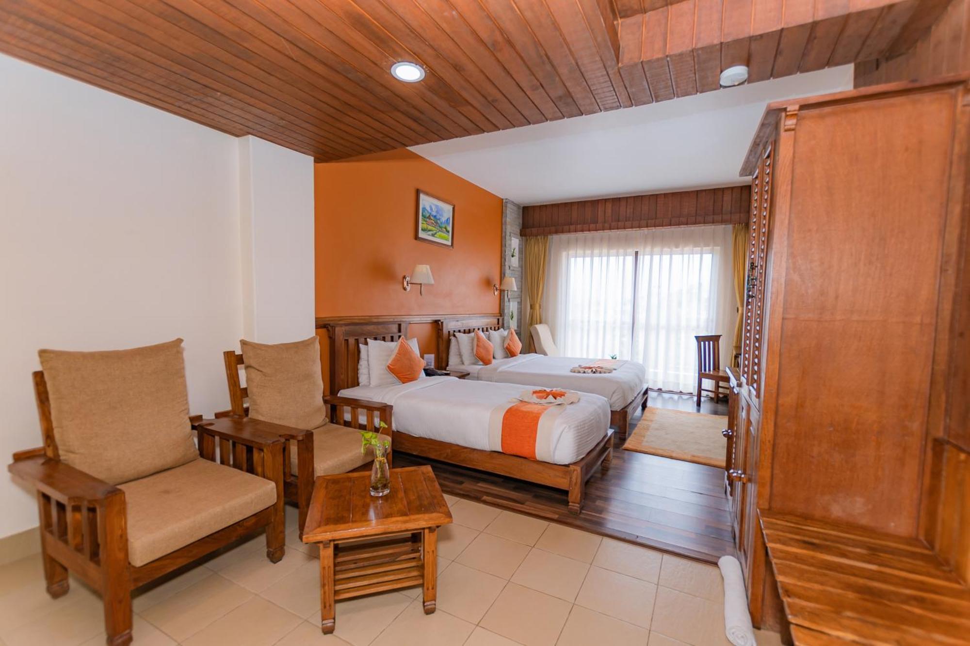 Pokhara Batika Hotell Eksteriør bilde