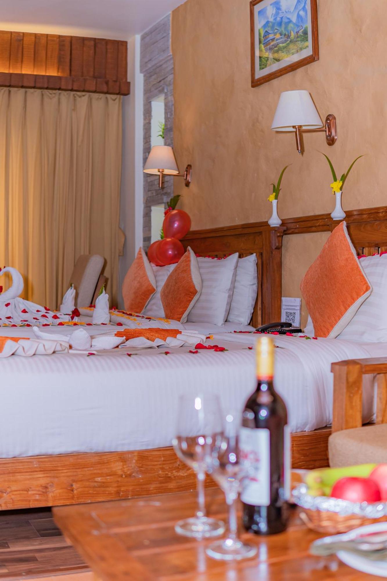 Pokhara Batika Hotell Eksteriør bilde