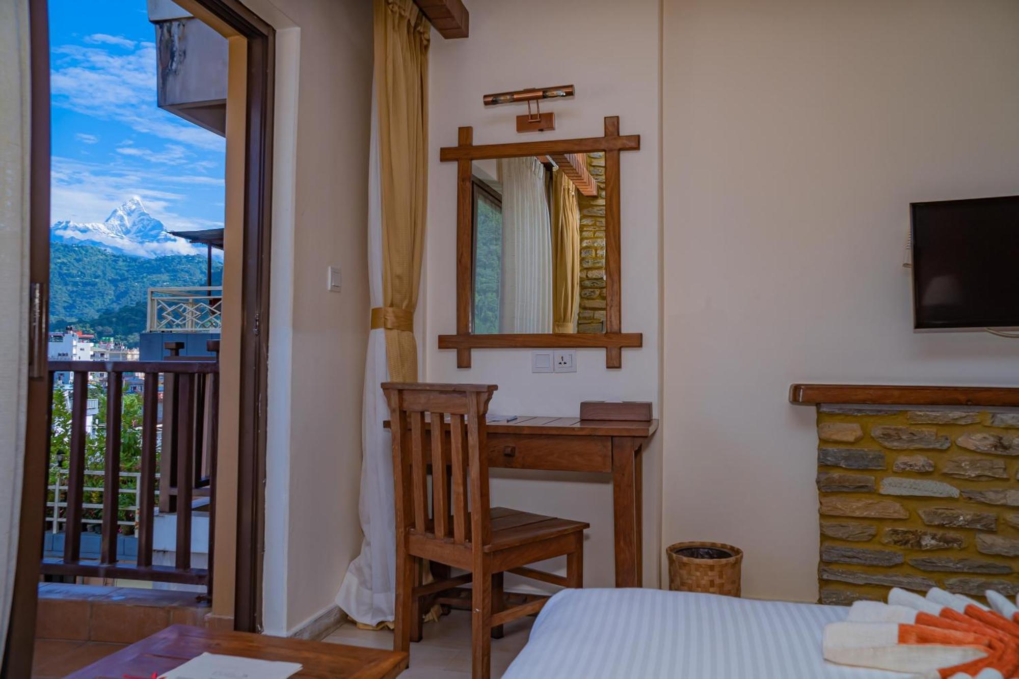 Pokhara Batika Hotell Eksteriør bilde