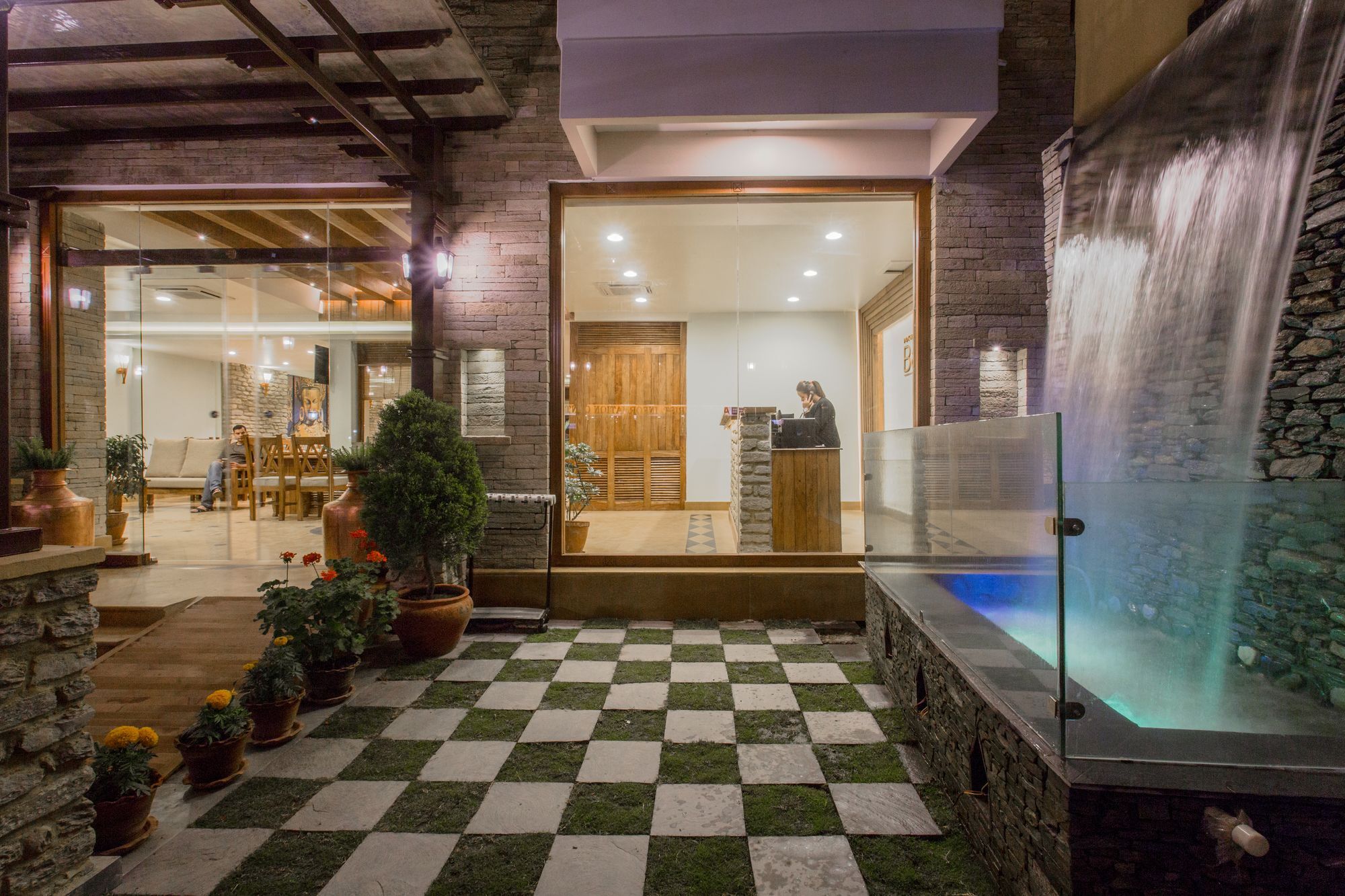 Pokhara Batika Hotell Eksteriør bilde