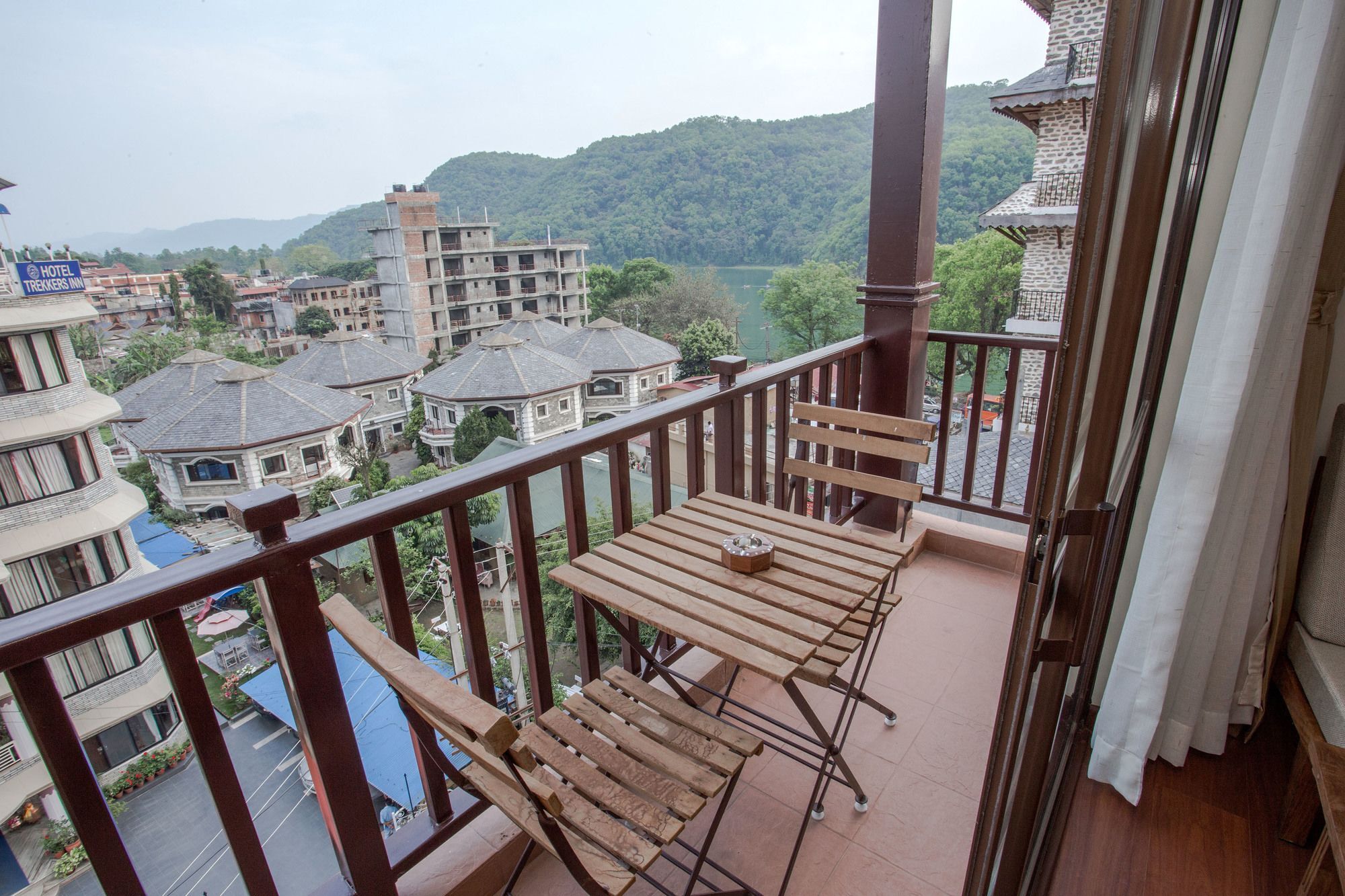 Pokhara Batika Hotell Eksteriør bilde