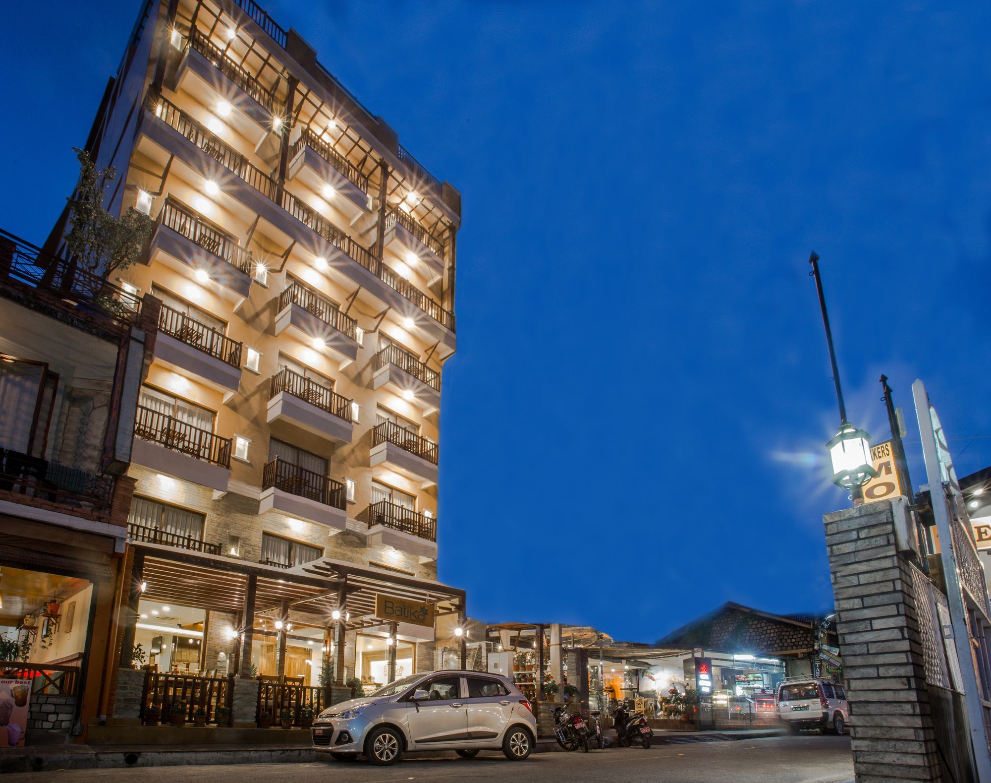 Pokhara Batika Hotell Eksteriør bilde